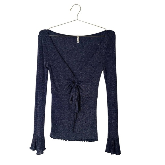 Free People Say When Cutout Front Bell Sleeve Light Sweater Top Size S - Picture 2 of 6